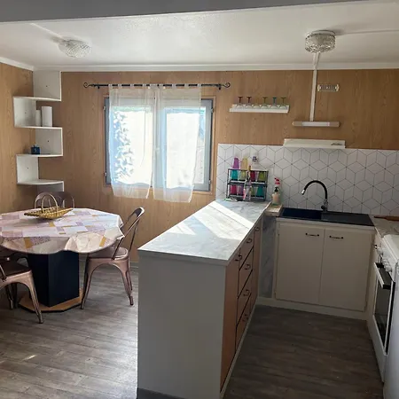 Mobil-home * Saint-Nazaire (Pyrenees-Orientales)